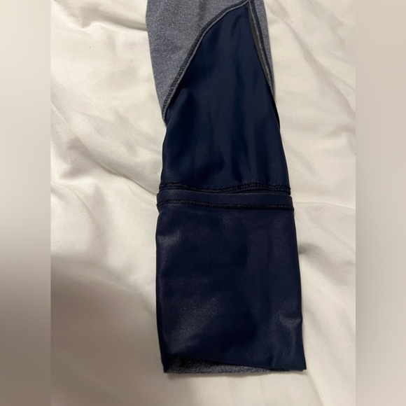 Lululemon Kriss Cross 1/2 Zip - Picture 12 of 15